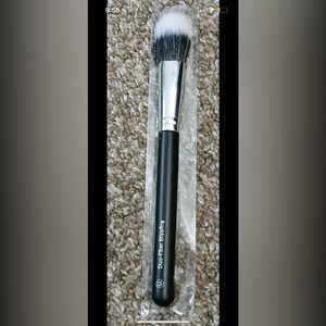BH Cosmetics Black and Silver Makeup Brush